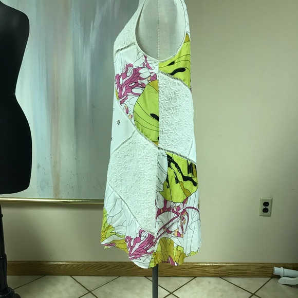 Light weight dress - Picture 2 of 4